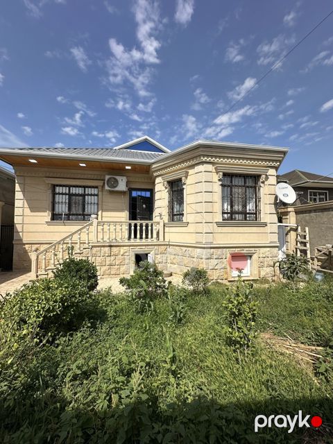 Satılır 4 otaqlı həyət evi/bağ evi 130 m²