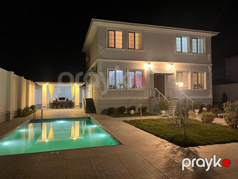 Satılır 4 otaqlı həyət evi/bağ evi 240 m²