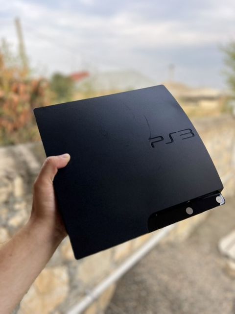 Sony PlayStation 3 Slim oyun konsolu - Model: PS3 Slim (mat qara — Gəncə