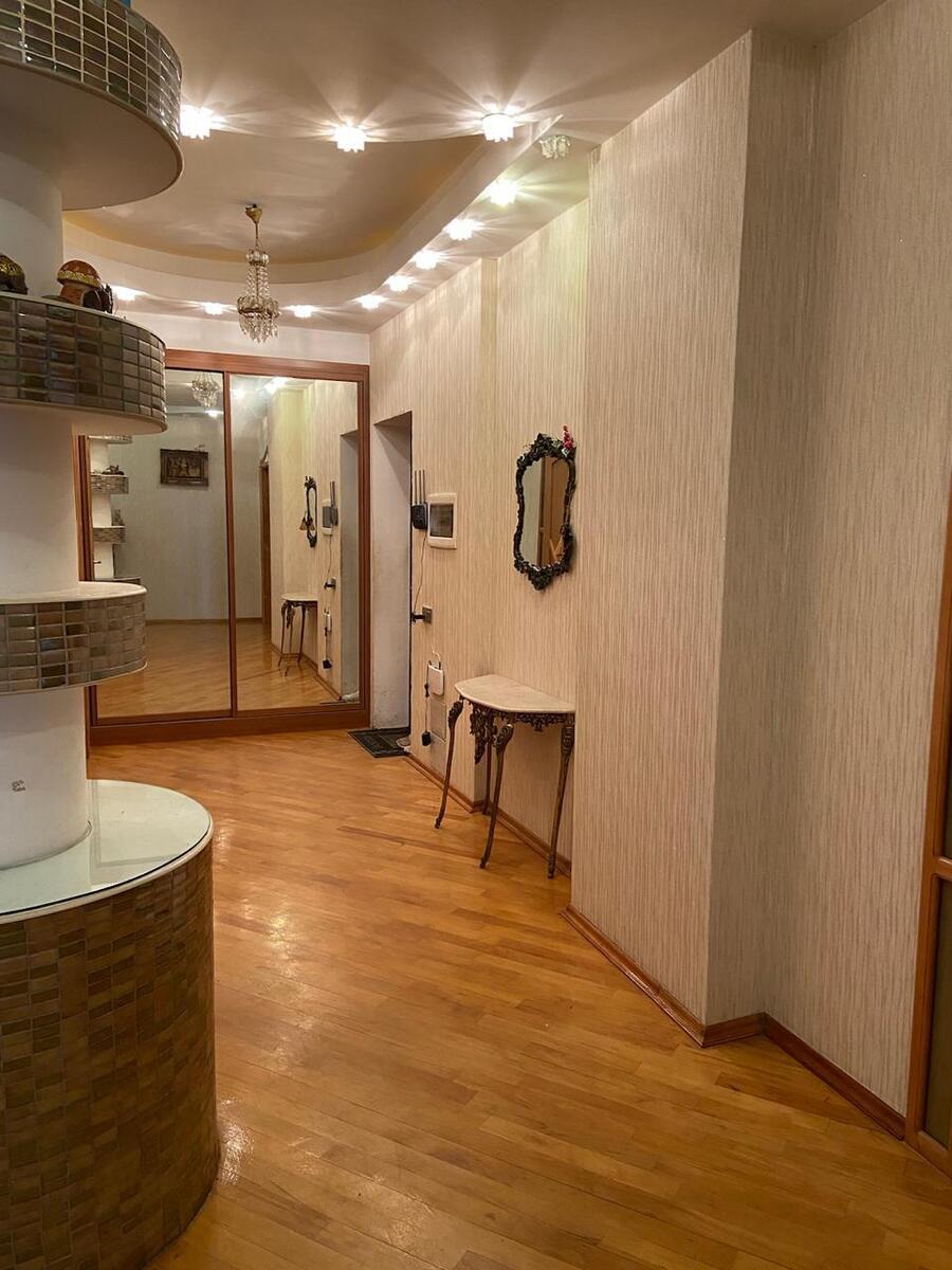 İcarəyə verilir 4 otaqlı yeni tikili 221 m² — Mənzil, Bakı (10)
