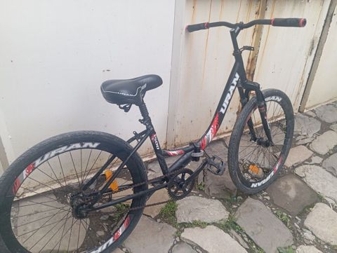 Velosiped satılır səbət hədiyyə arxa oturacaq çıxarılıb taxmaq olur — Bakı