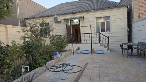 Satılır 3 otaqlı həyət evi/bağ evi 85 m² — Bakı