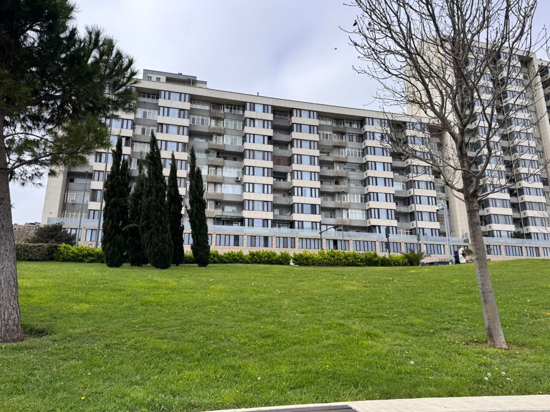 Satılır 4 otaqlı yeni tikili 160 m² — Mənzil, Bakı (2)