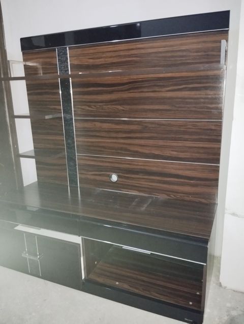 Mebel TV stendi və divar paneli - Material: parlaq səthə malik — Xırdalan