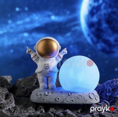 Kosmonavt lampa — Bakı