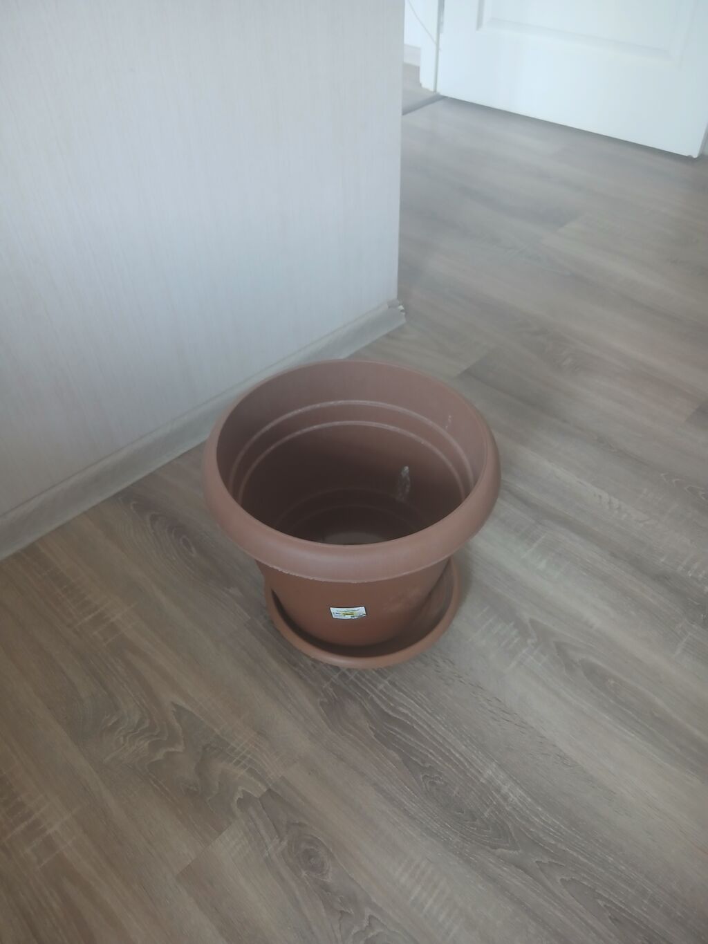 Plastik gül qabı – altlığı ilə birlikdə 13l tutumlu cemi 73 denedi 73 — Digər, Bakı (2)