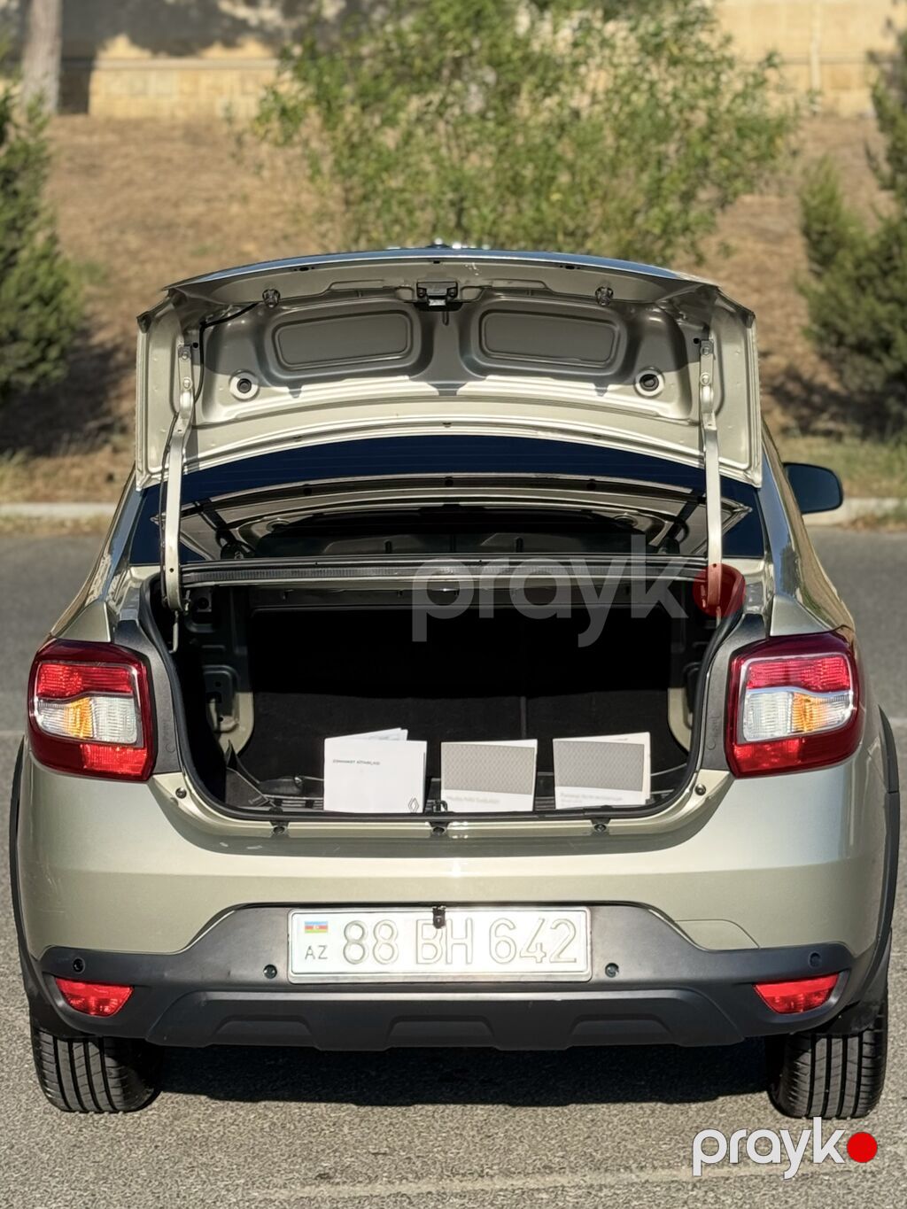 Renault Logan: 1.6 l 2020 il 170233 km Sedan 88-BH-642 — Avtomobillər, Bakı (6)