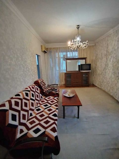 İcarəyə verilir 2 otaqlı köhnə tikili 50 m² — Bakı