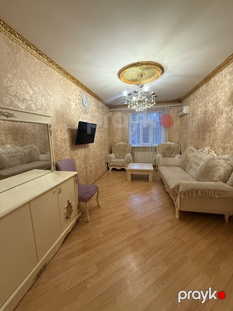 İcarəyə verilir 3 otaqlı köhnə tikili 70 m²
