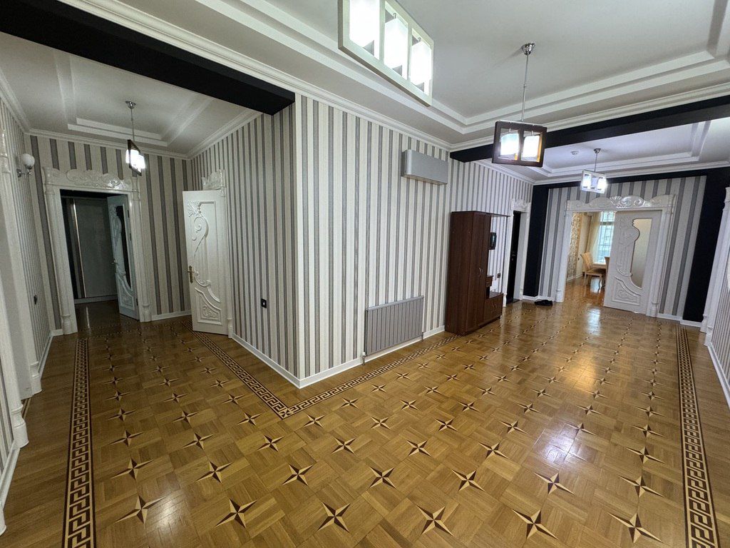 İcarəyə verilir 5 otaqlı yeni tikili 270 m² — Mənzil, Bakı (9)