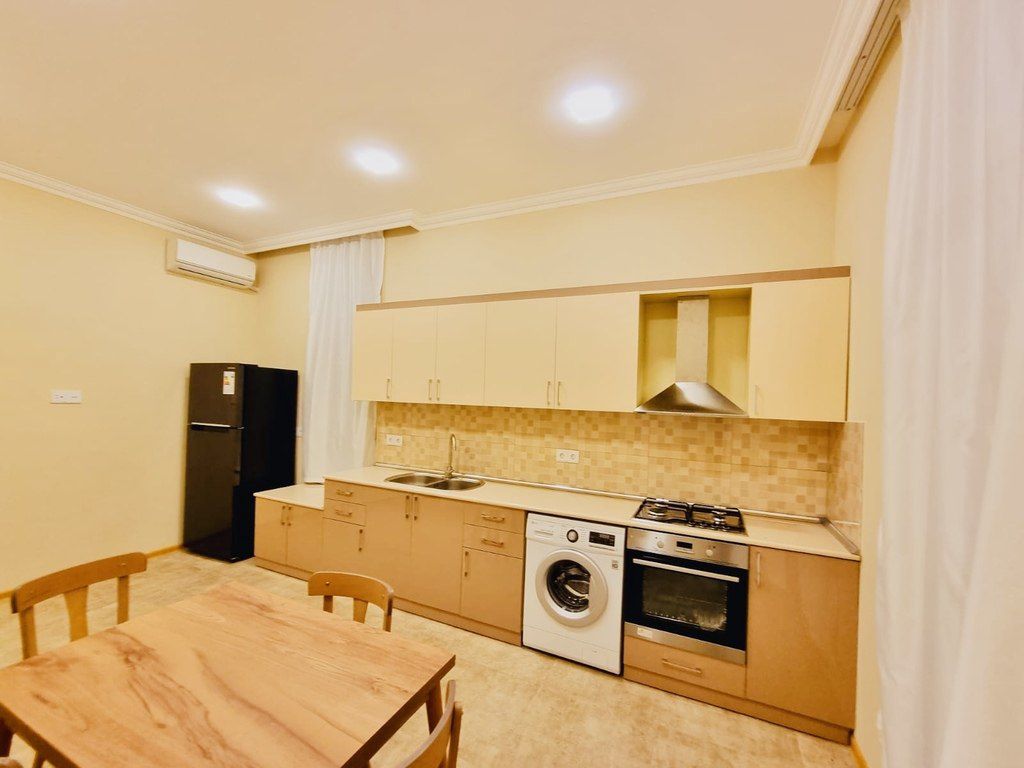 Satılır 5 otaqlı həyət evi/bağ evi 320 m² — Ev, villa, Bakı (7)