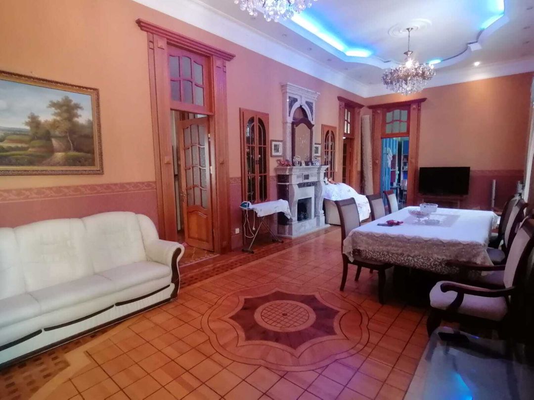 Satılır 6 otaqlı köhnə tikili 220 m² — Mənzil, Bakı (4)