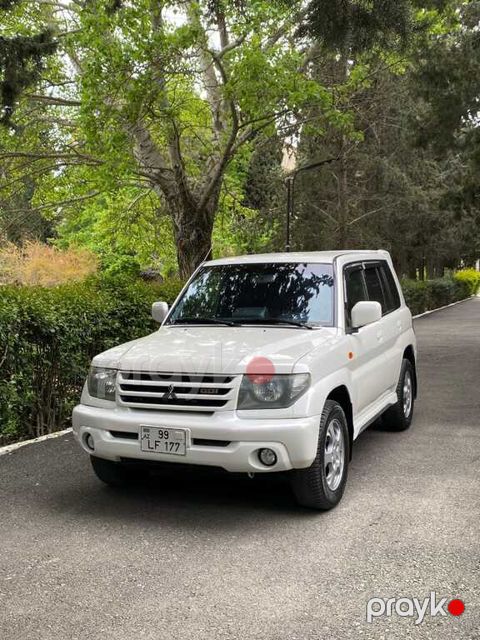 Mitsubishi Pajero io, 2.0 L, 2000 il, 247 000 km