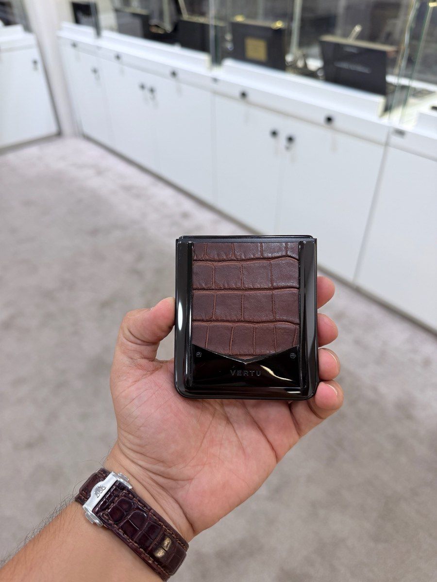 Vertu Ironflip Alligator Skin Amber Brown 512GB/12GB — Smartfonlar, Bakı (10)