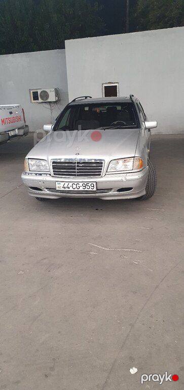 Mercedes C 220, 2.2 L, 2000 il, 350 000 km