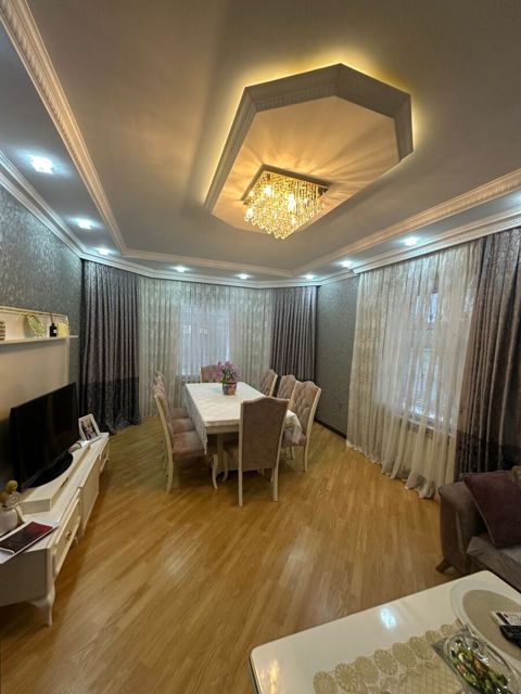 Satılır 6 otaqlı həyət evi/bağ evi 230 m² — Bakı