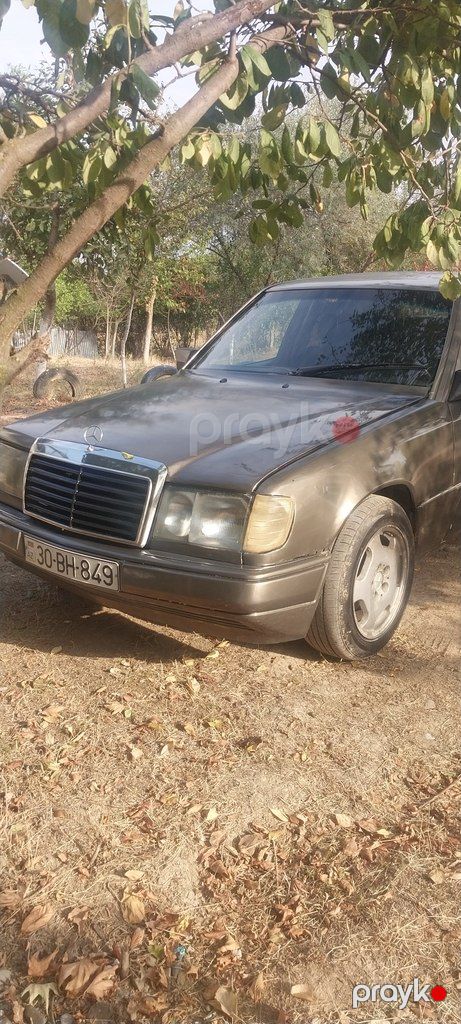 Mercedes 200 D, 2.0 L, 1991 il, 333 300 km