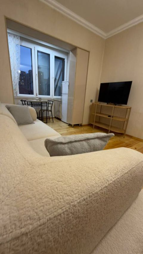 İcarəyə verilir 2 otaqlı köhnə tikili 50 m² — Bakı