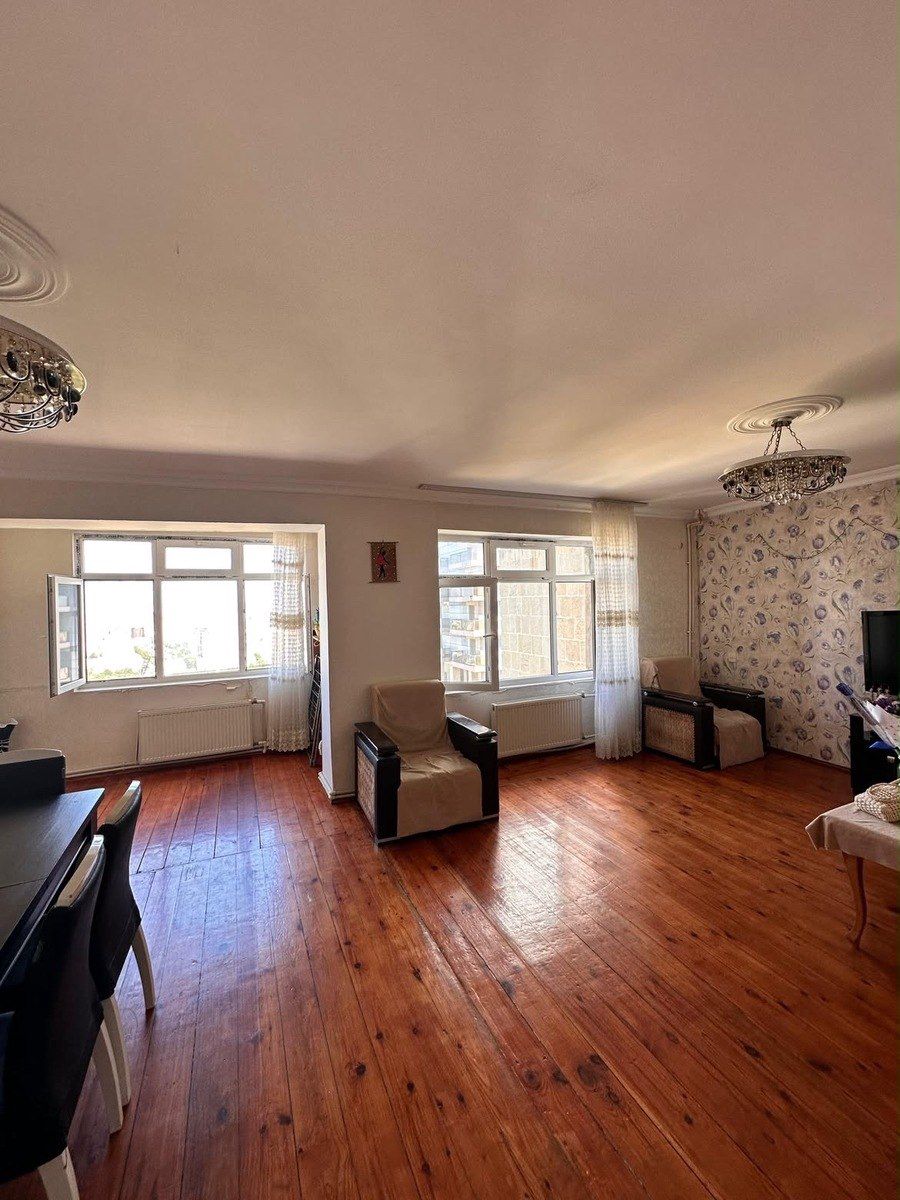 Satılır 4 otaqlı köhnə tikili 100 m² — Mənzil, Bakı (11)