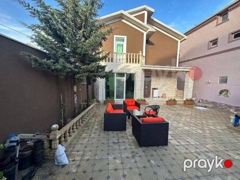 Satılır 4 otaqlı həyət evi/bağ evi 200 m²