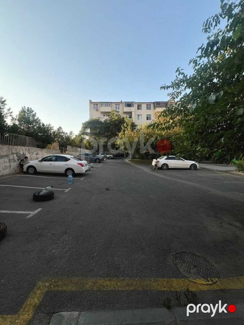 Satılır 2 otaqlı köhnə tikili 40 m² — Bakı