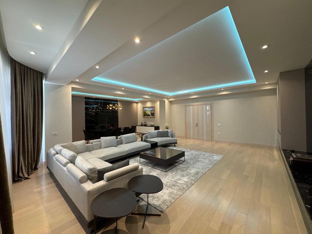 Satılır 6 otaqlı yeni tikili 360 m² — Mənzil, Bakı (4)