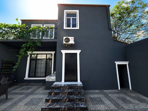 Satılır 4 otaqlı həyət evi/bağ evi 140 m² — Bakı