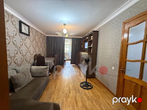 Satılır 3 otaqlı köhnə tikili 60 m²