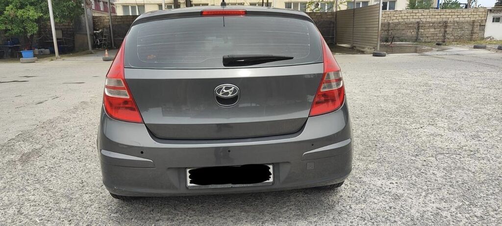 Hyundai i30 hatchback, 5 qapı, tünd boz rəng. - Benzin mühərriki — Avto, Bakı (2)