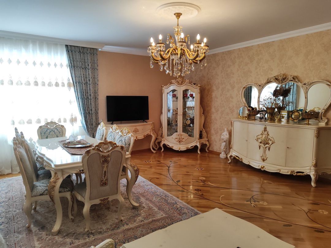 Satılır 4 otaqlı yeni tikili 180 m² — Mənzil, Bakı (2)