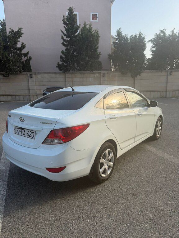 Hyundai Accent, 1.4 L, 2012 il, 174 500 km — Avtomobillər, Bakı (4)