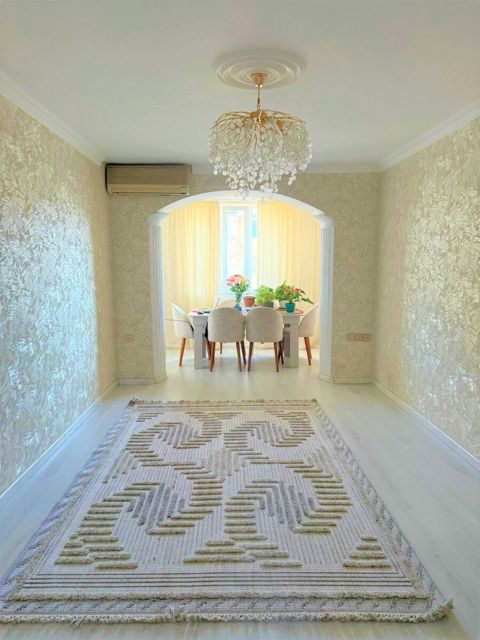Satılır 3 otaqlı köhnə tikili 70 m² — Bakı