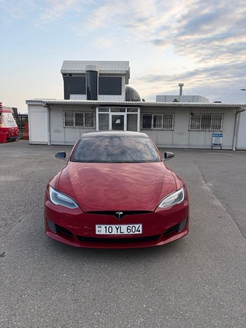 Tesla Model S, 75 kWh, 2016 il, 146 000 km — Bakı