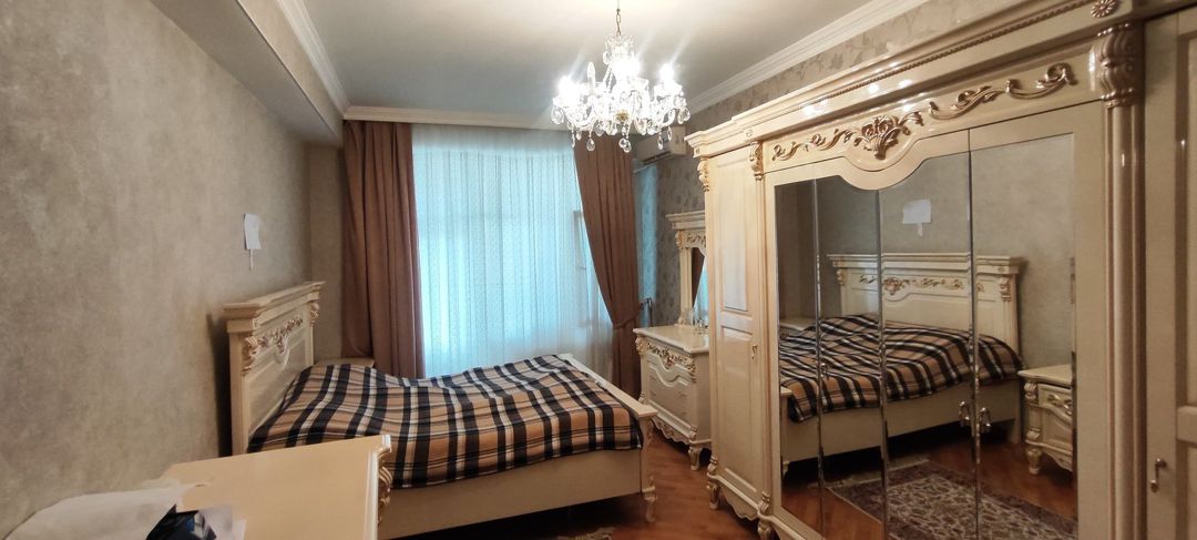 Satılır 4 otaqlı yeni tikili 180 m² — Mənzil, Bakı (4)
