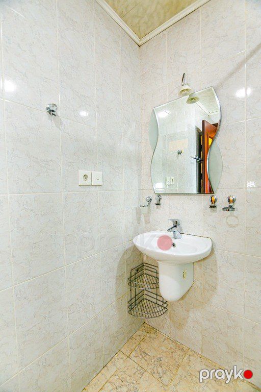 İcarəyə verilir 3 otaqlı köhnə tikili 132 m² — Mənzil, Bakı (11)