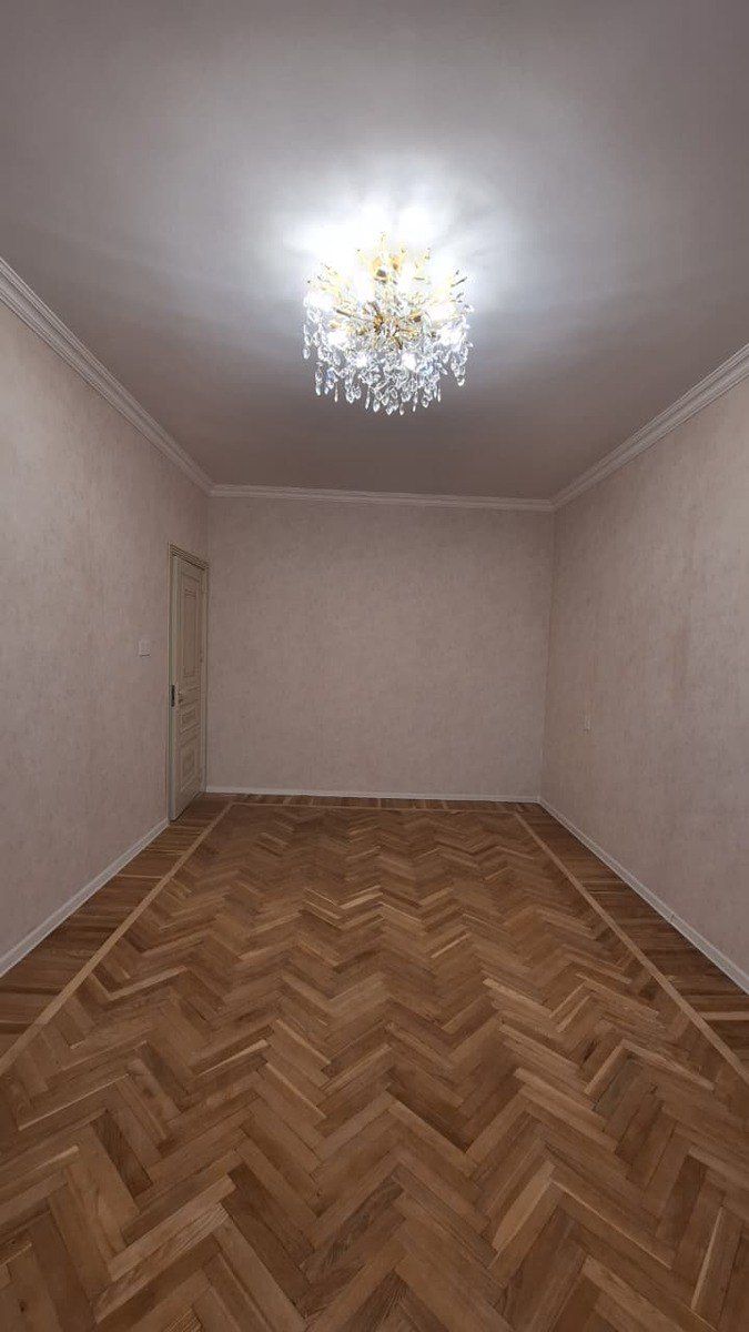 Satılır 2 otaqlı köhnə tikili 75 m² — Mənzil, Bakı (3)
