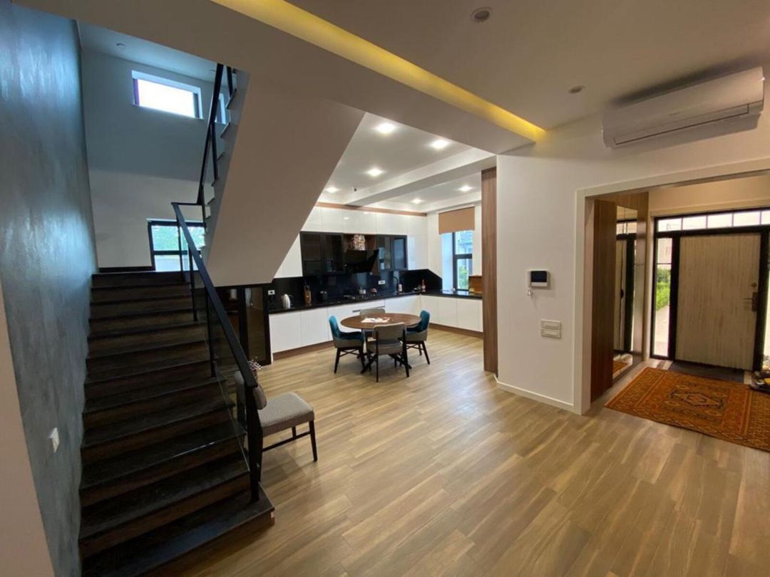İcarəyə verilir 8 otaqlı həyət evi/bağ evi 700 m² — Ev, villa, Bakı (4)