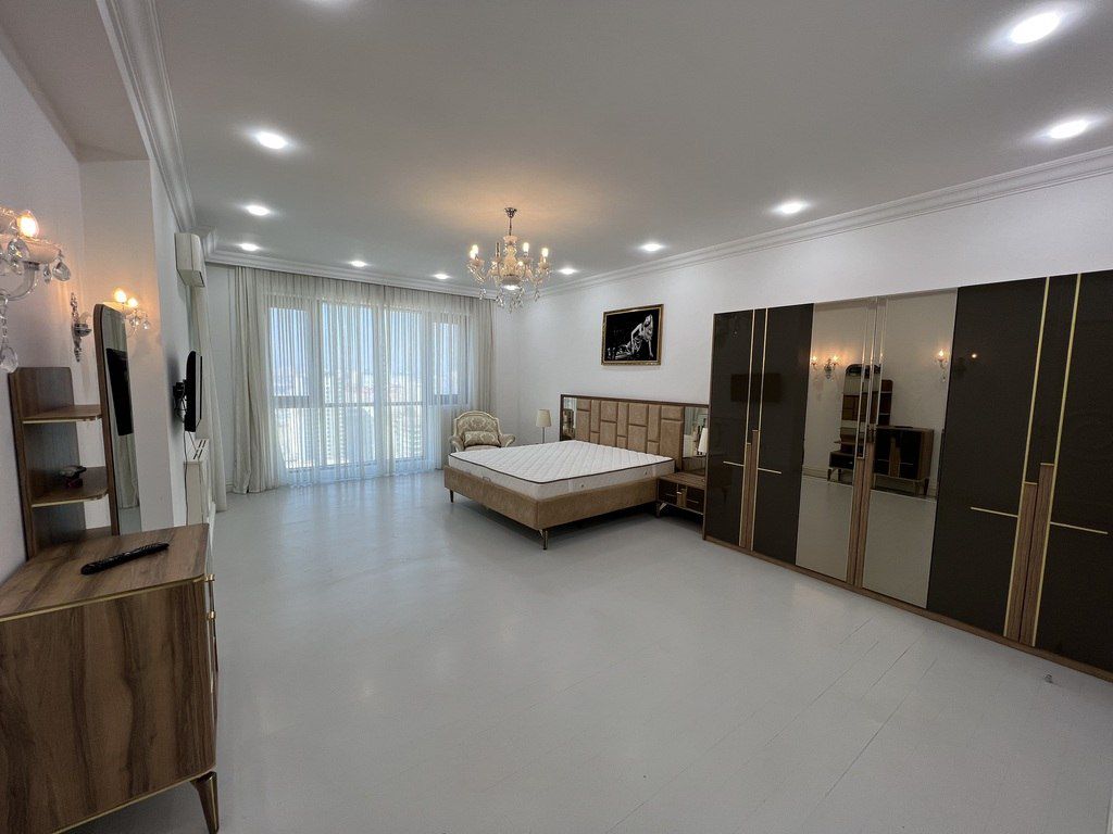 Satılır 4 otaqlı yeni tikili 250 m² — Mənzil, Bakı (11)