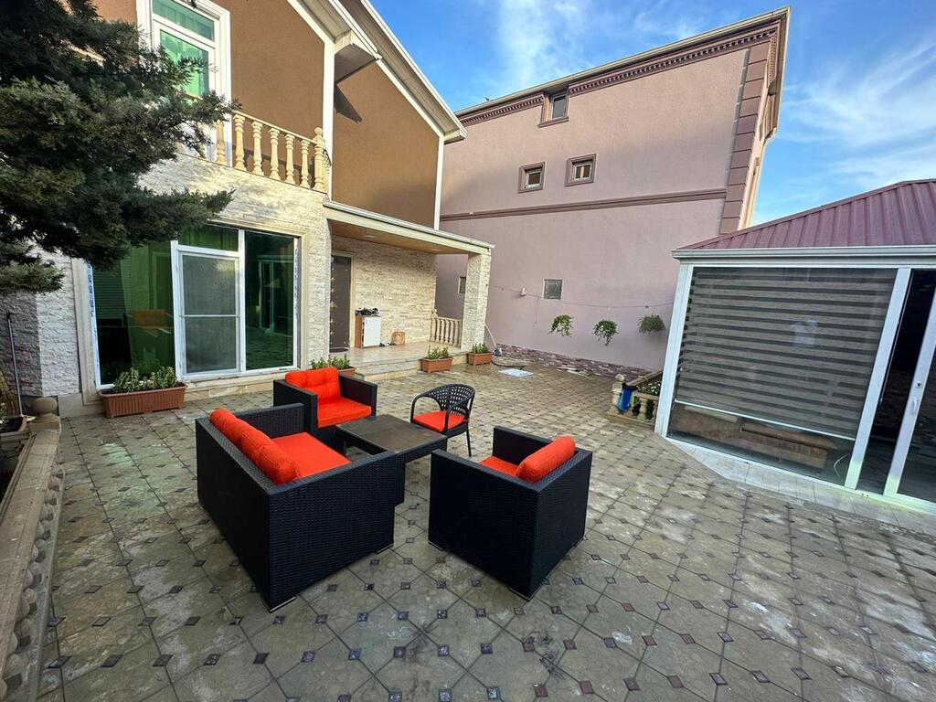 Satılır 4 otaqlı həyət evi/bağ evi 200 m² — Ev, villa, Bakı (2)
