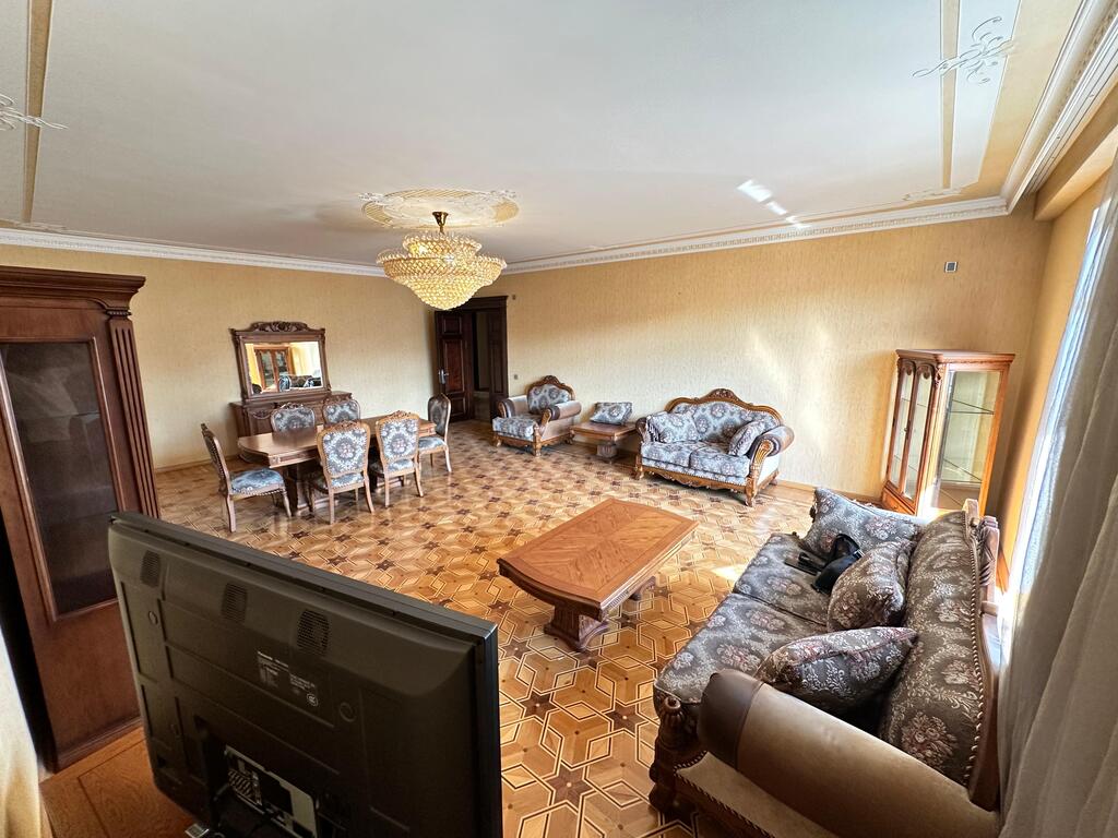 Satılır 4 otaqlı yeni tikili 212 m² — Mənzil, Bakı (2)