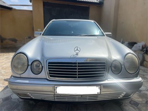 Mercedes E 230, 2.3 L, 1996 il, 214 521 km — Bakı
