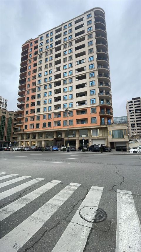 Satılır 3 otaqlı yeni tikili 135 m² — Bakı