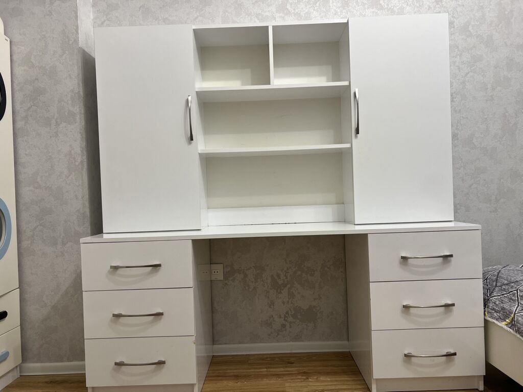 Düz masa, Stulsuz, Polkalı, Siyirməli, MDF — Mebel, Bakı (3)