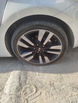 KIA orijinal yüngül lehimli disklər və şinlər komplekti Barter 16-17 — Авто