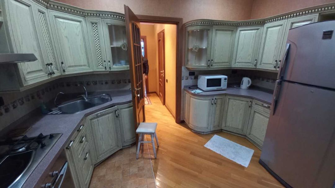 İcarəyə verilir 3 otaqlı köhnə tikili 140 m² — Mənzil, Bakı (6)