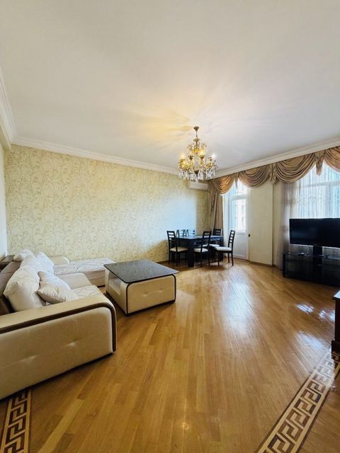 Satılır 3 otaqlı yeni tikili 145 m² — Bakı