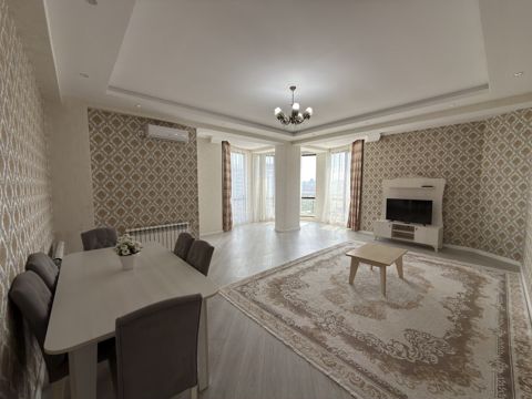 İcarəyə verilir 3 otaqlı yeni tikili 150 m² — Bakı