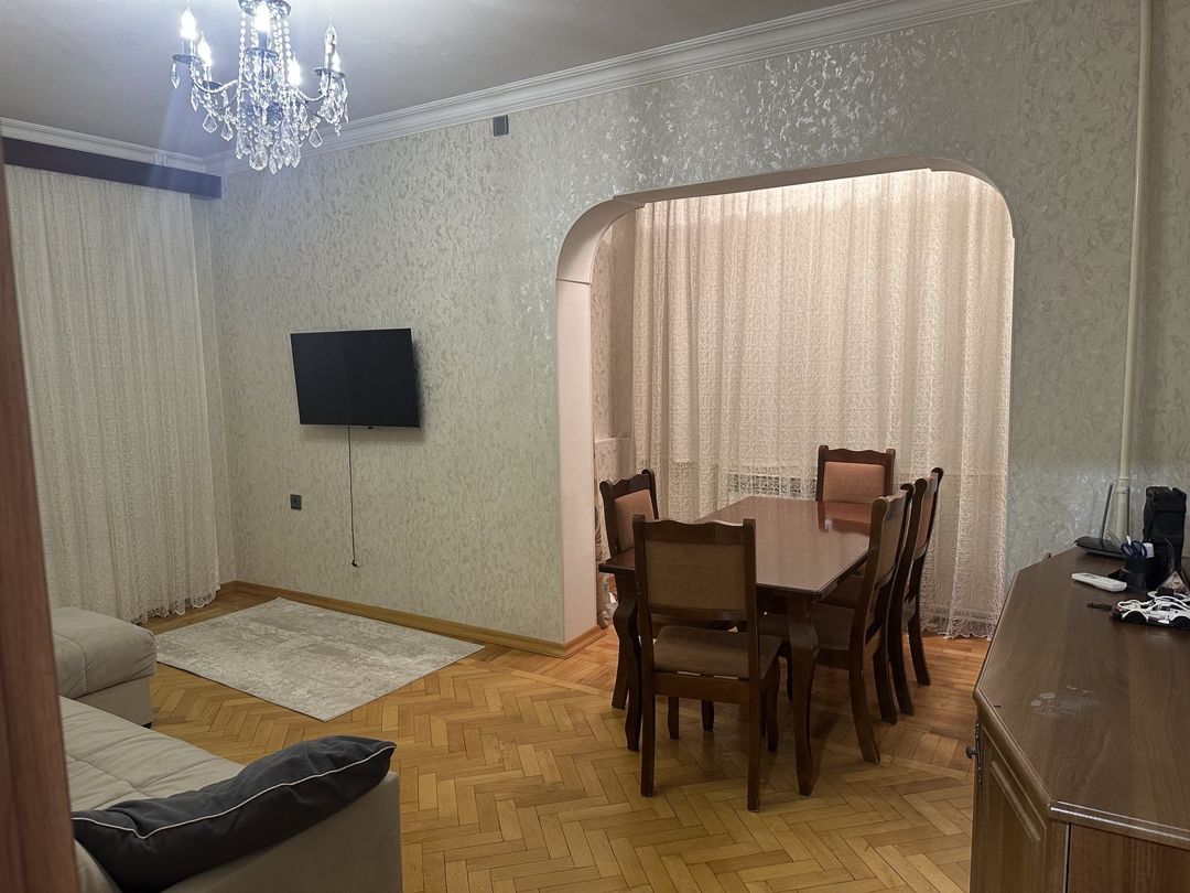 Satılır 2 otaqlı köhnə tikili 70 m² — Mənzil, Bakı (5)
