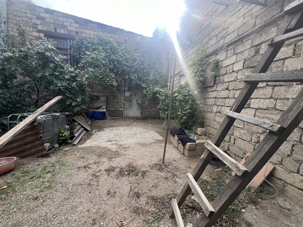 Satılır 7 otaqlı həyət evi/bağ evi 200 m² — Ev, villa, Bakı (4)