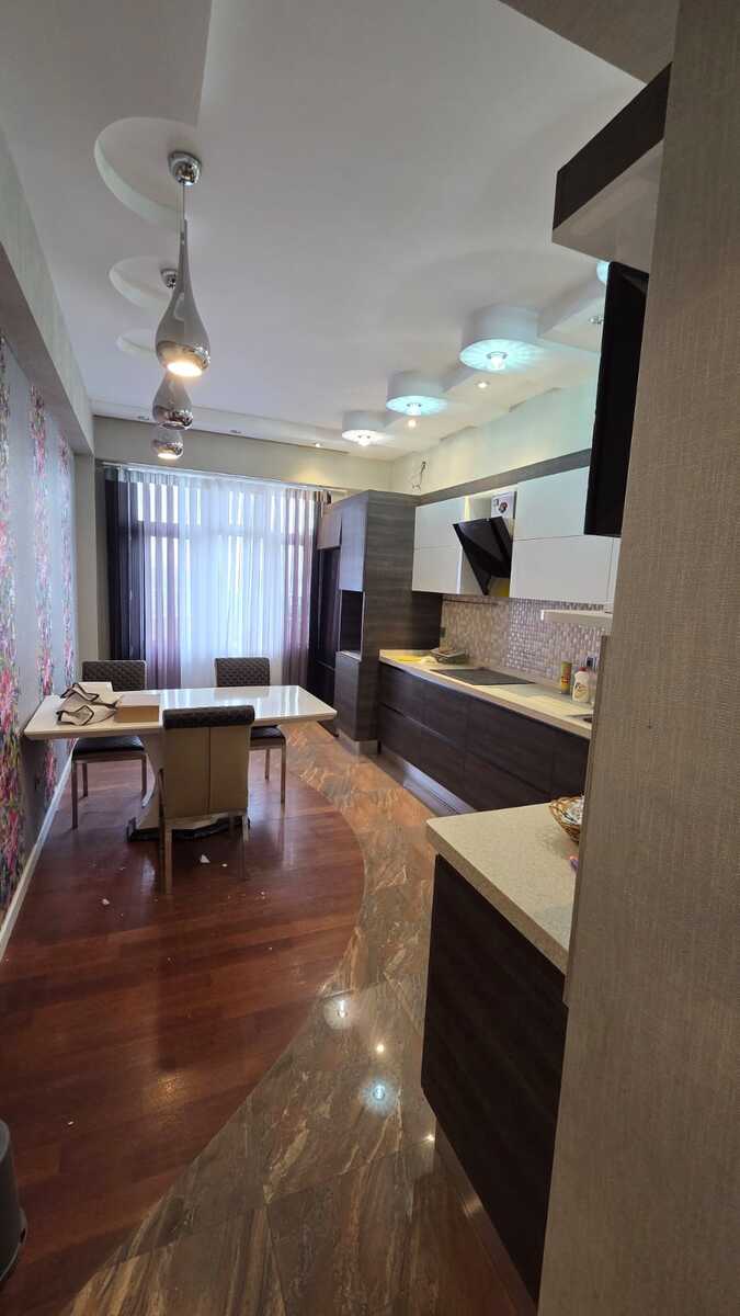 İcarəyə verilir 5 otaqlı yeni tikili 200 m² — Mənzil, Bakı (9)